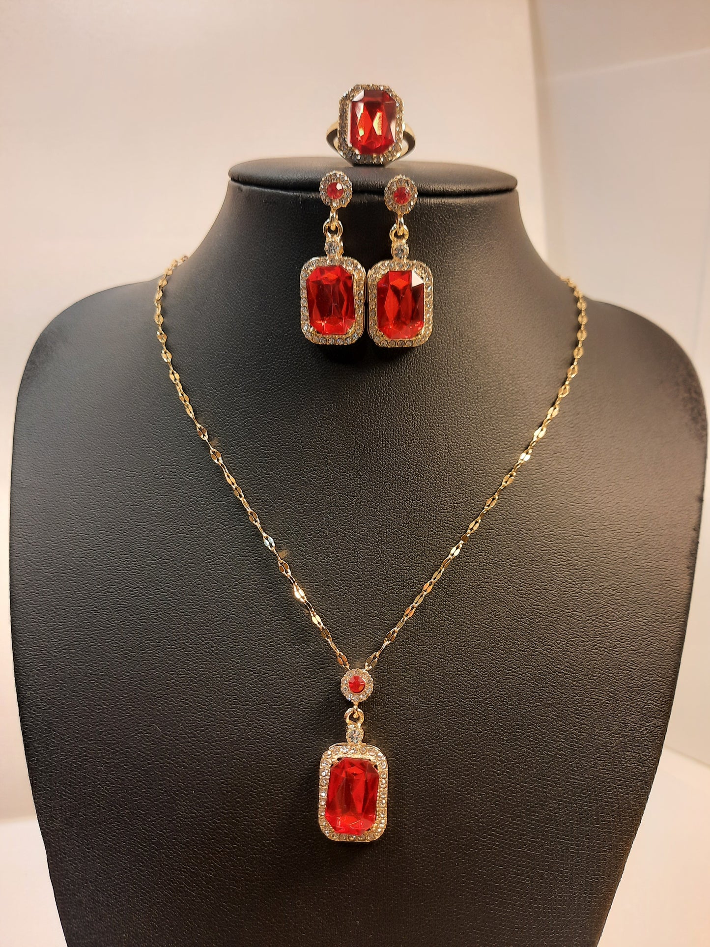 Elegant Women’s Jewellery Set - Gemstone Earrings, Necklace & Ring - Perfect for Weddings, Parties & Special Moments