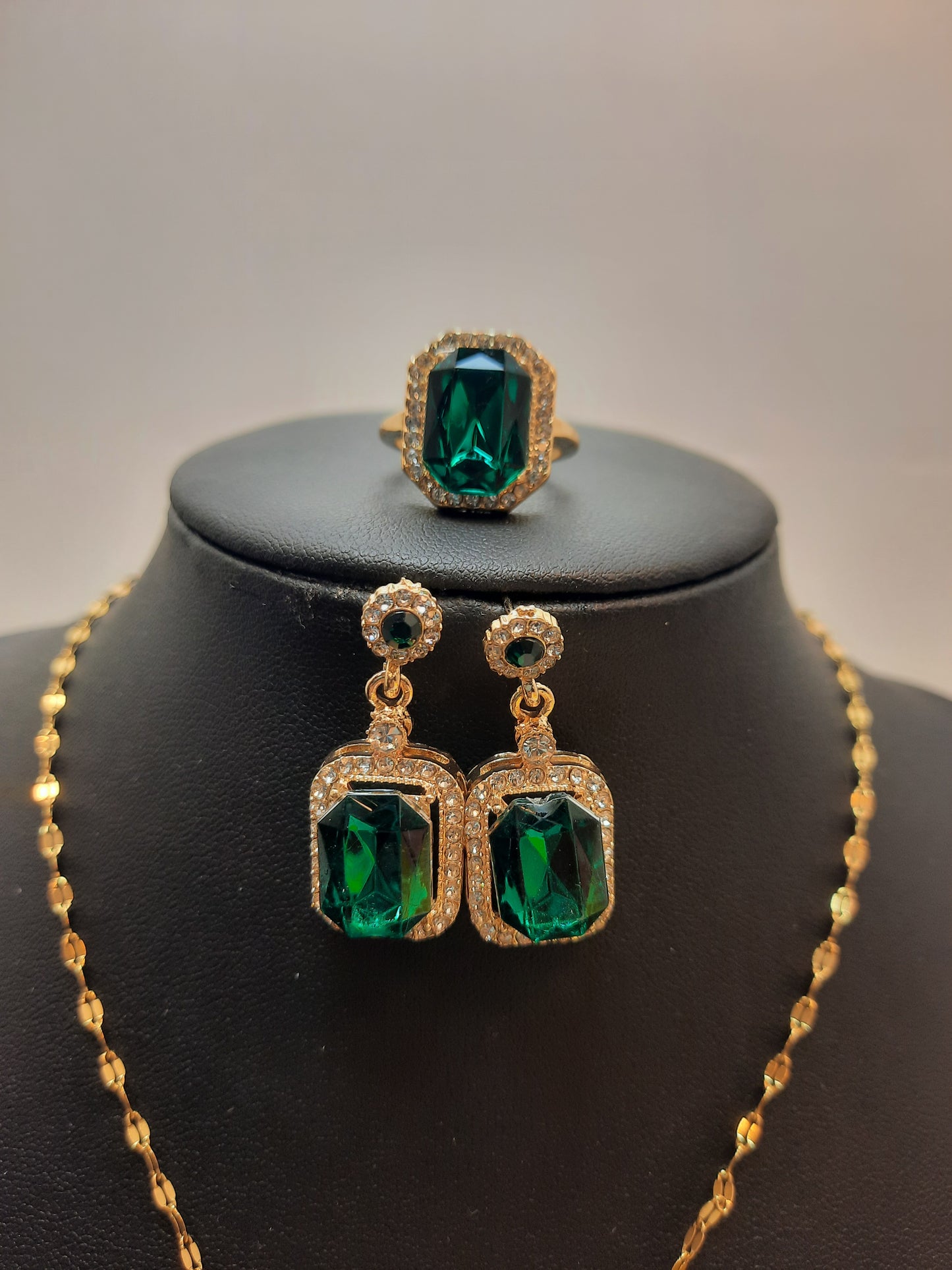Elegant Women’s Jewellery Set - Gemstone Earrings, Necklace & Ring - Perfect for Weddings, Parties & Special Moments